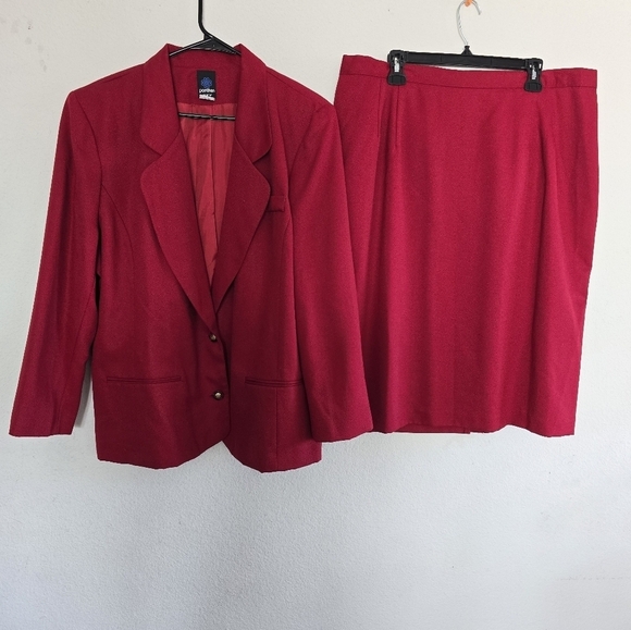 Vintage Panther 2Piece Skirt Suit 24W Red Long Sleeve Button Up Career - Picture 2 of 15